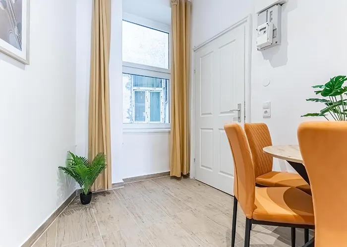 Comfy 1br In Great Location Ideal For Long *